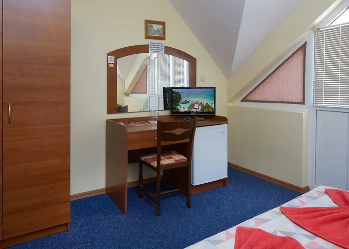 Plechkarovi 3* ラヴダ