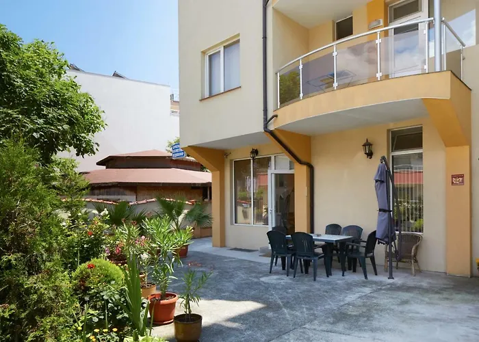 Πανσιόν Plechkarovi 3*